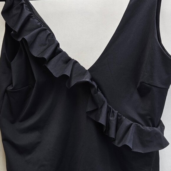 NEW ASOS DESIGN CURVE FRILL PLUNGE FRONT & BACK SWIMSUIT BLACK SIZE 14 MSRP $37 - Picture 6 of 10